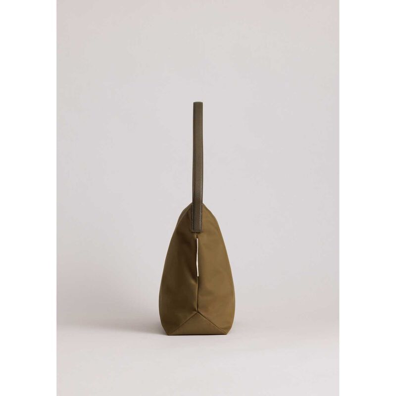 UTILITY by Yu Mei Medium Utility Braidy image number 3